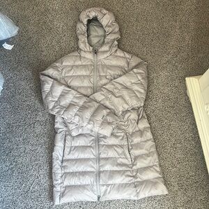Eddie Bauer Light puffer Coat
